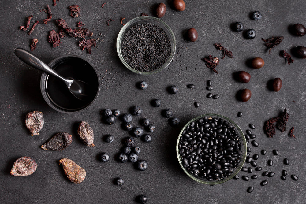 acai berries and powder in bowls