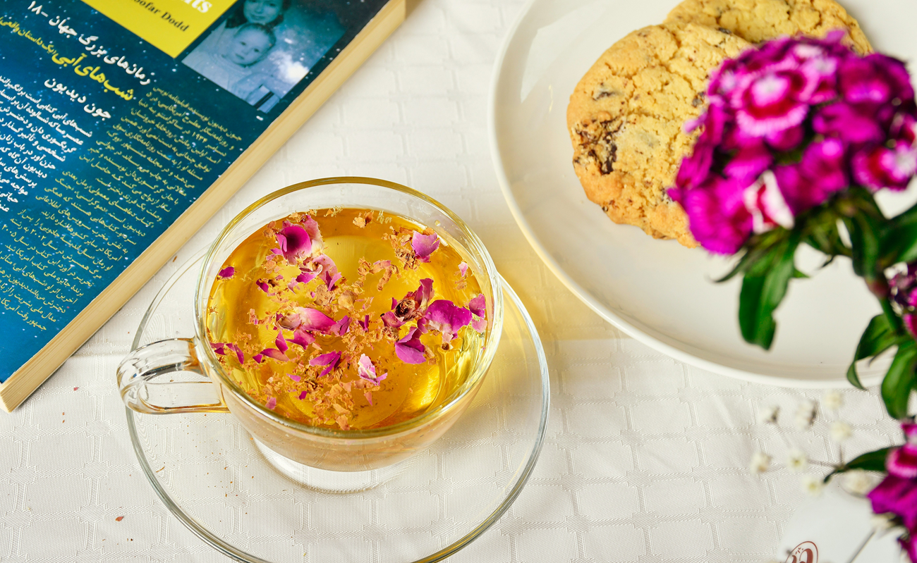 loose leaf herbs in teacup