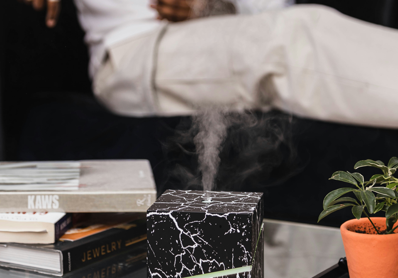 black marbled cube essential oil diffuser