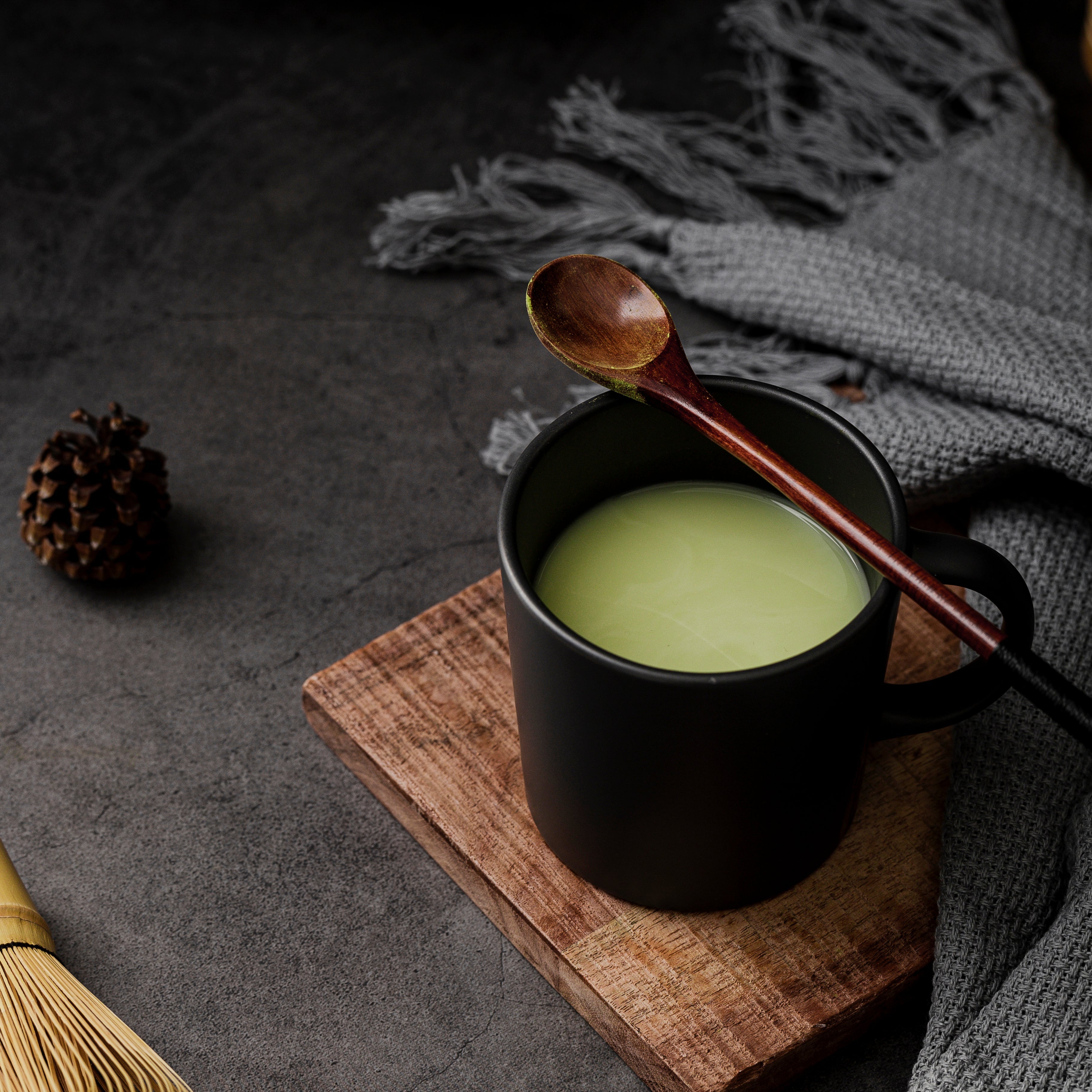 matcha green tea powder latte