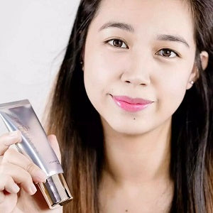 Brightening Sunscreen | SPF 50+ | PA+++ | No White Cast | Nourishing