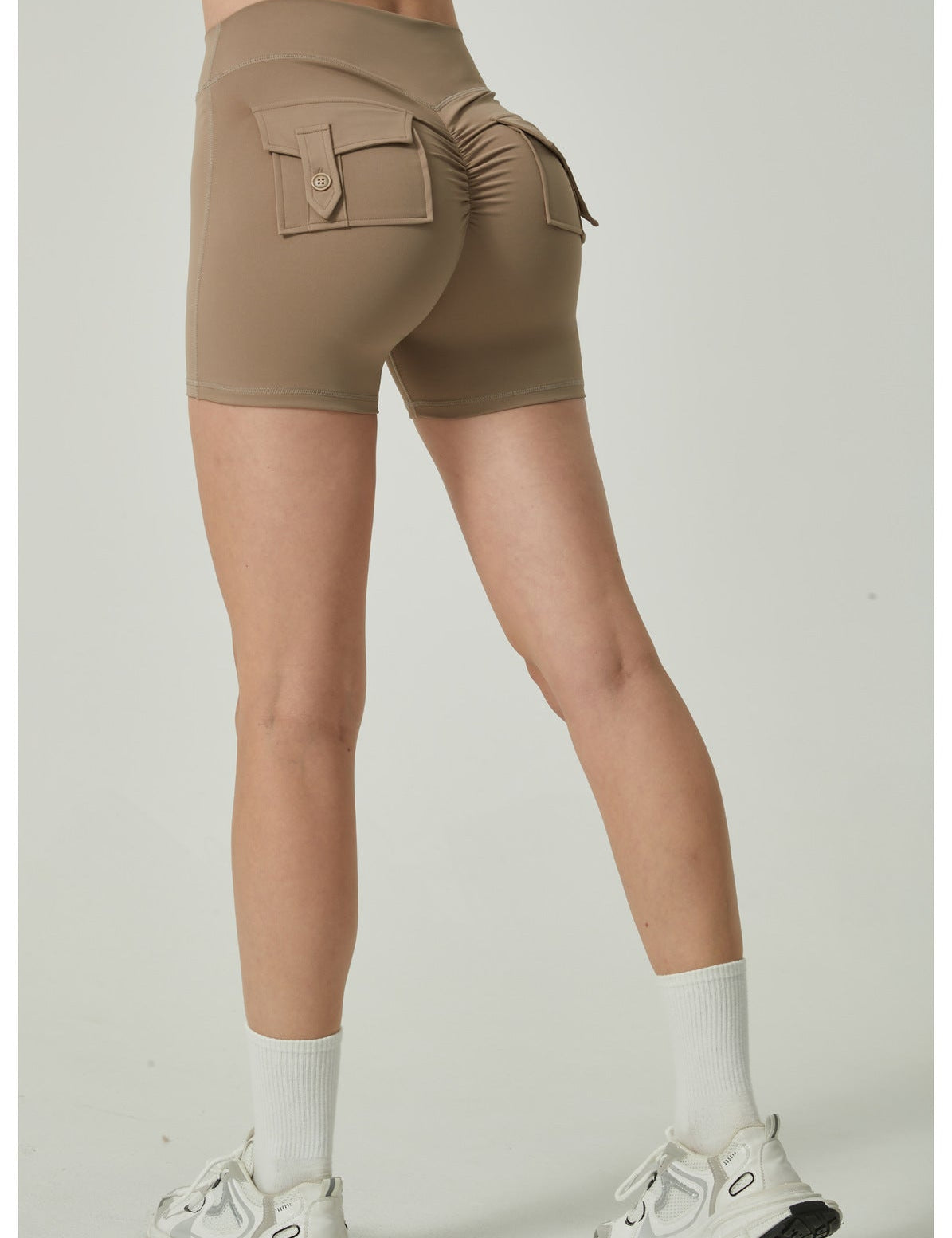 Khaki High-Waisted Yoga Shorts with Pockets for Women – Butt-Lifting Breathable and Comfortable Activewear S - Fashion