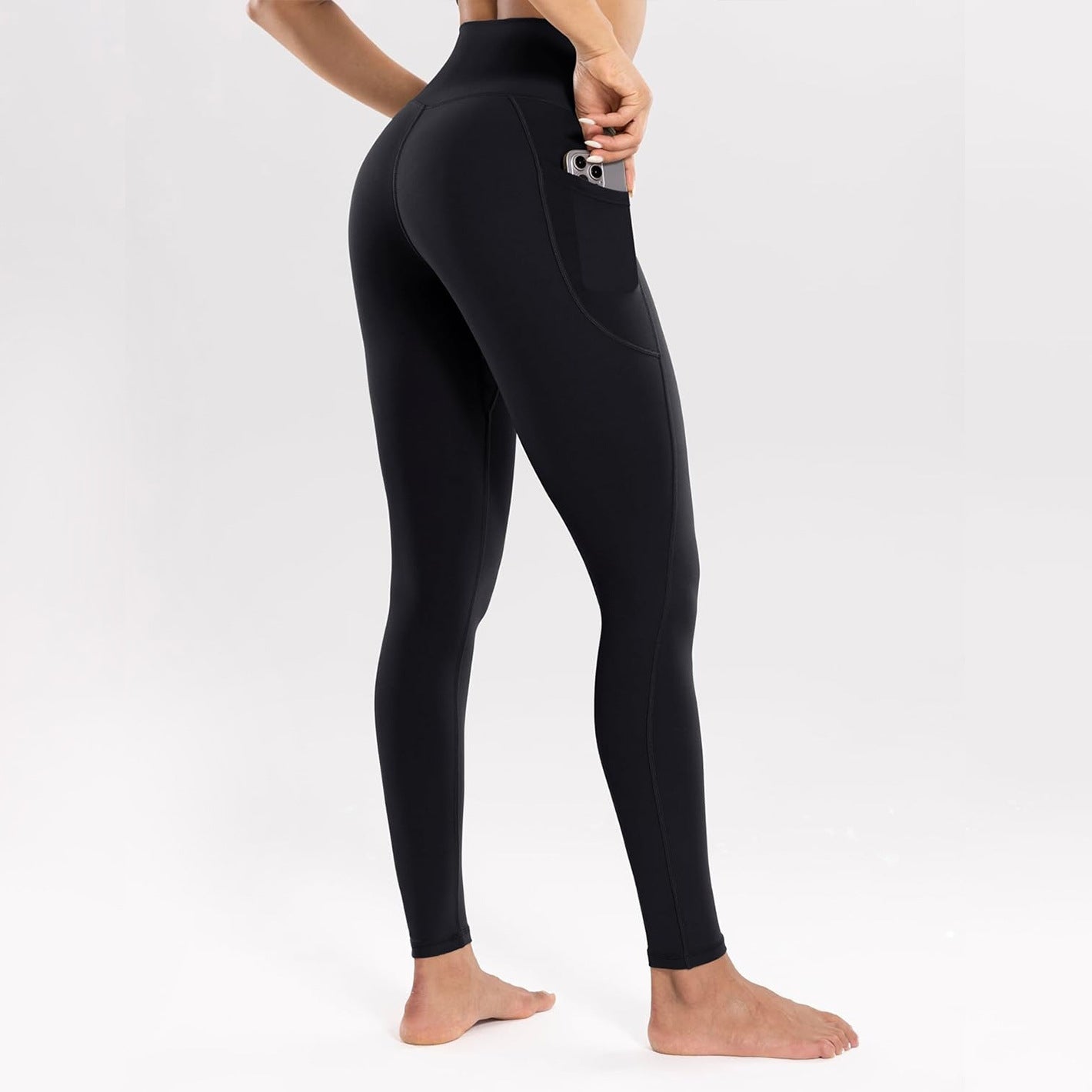 L Black High-Waist Seamless Yoga Leggings with Pockets - Ultra Soft & Quick-Dry Workout Tights - Sports & Fitness >