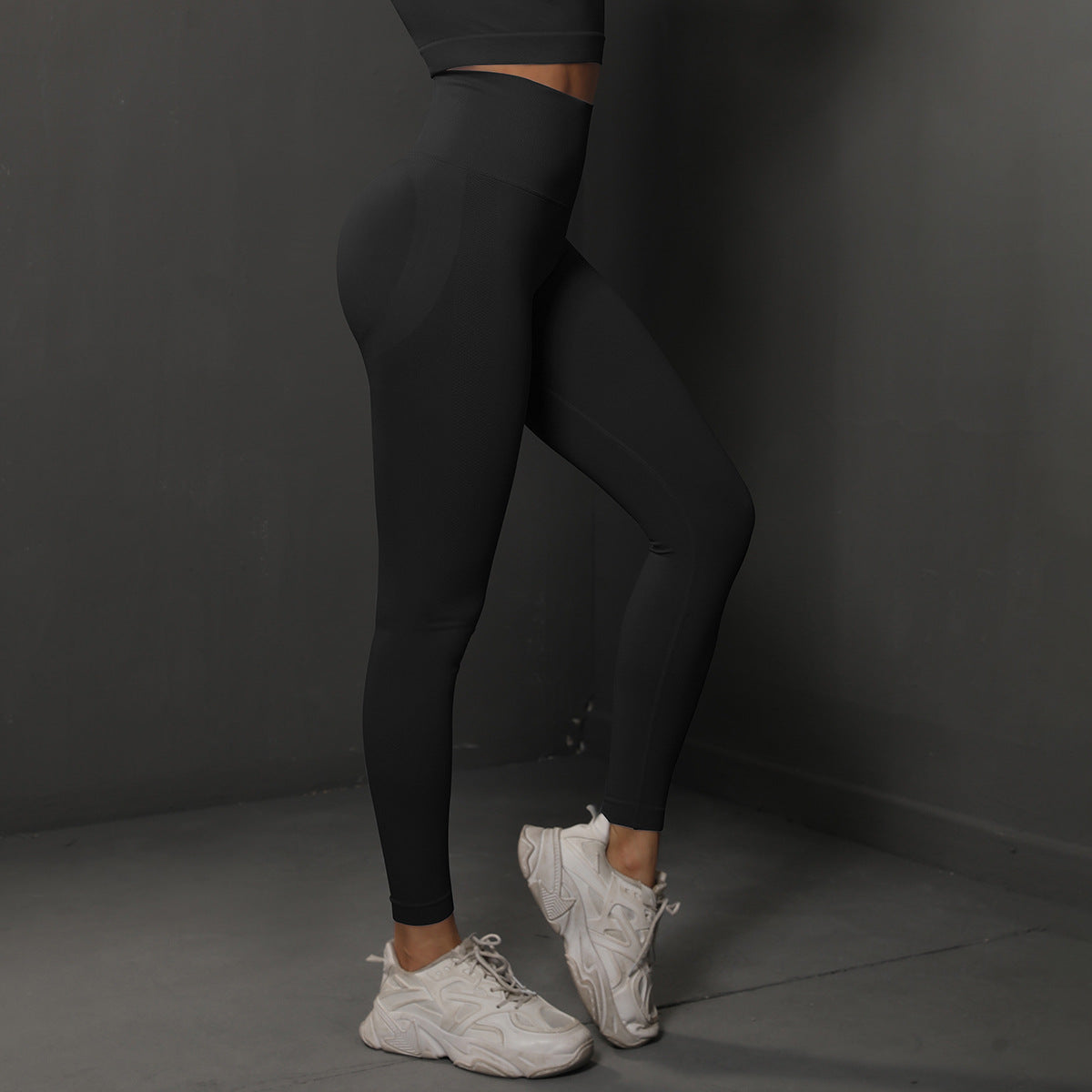Size M Black Seamless High-Waisted Premium Yoga Pants for Women - Lift Workout Leggings for Running, Gym, and Fitness