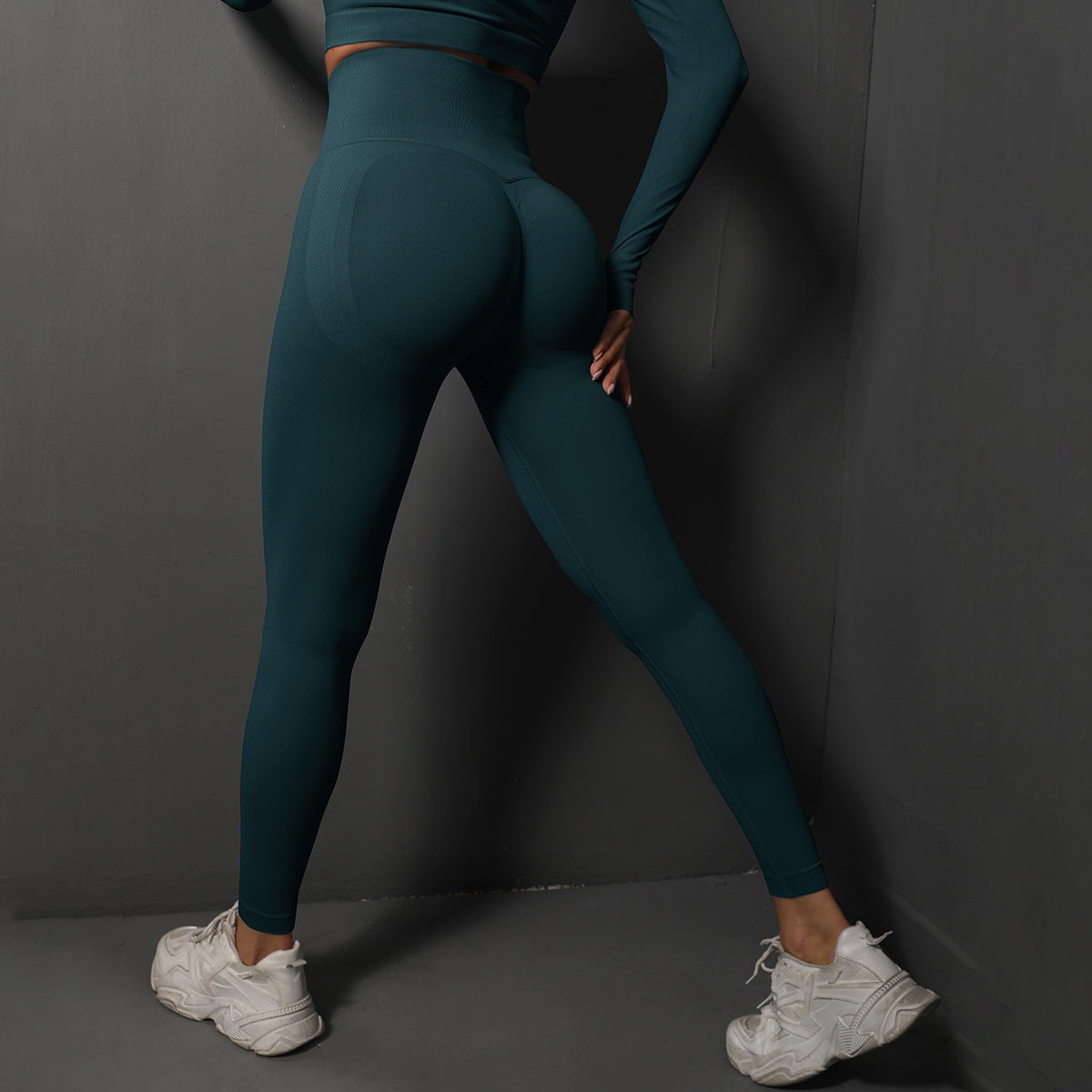 Size M Dark Green Seamless High-Waisted Premium Yoga Pants for Women - Lift Workout Leggings for Running, Gym, and Fitness